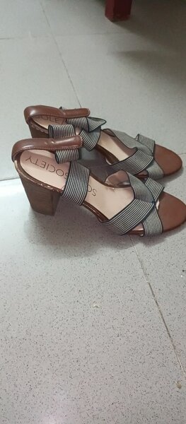 Sandales à talons chic