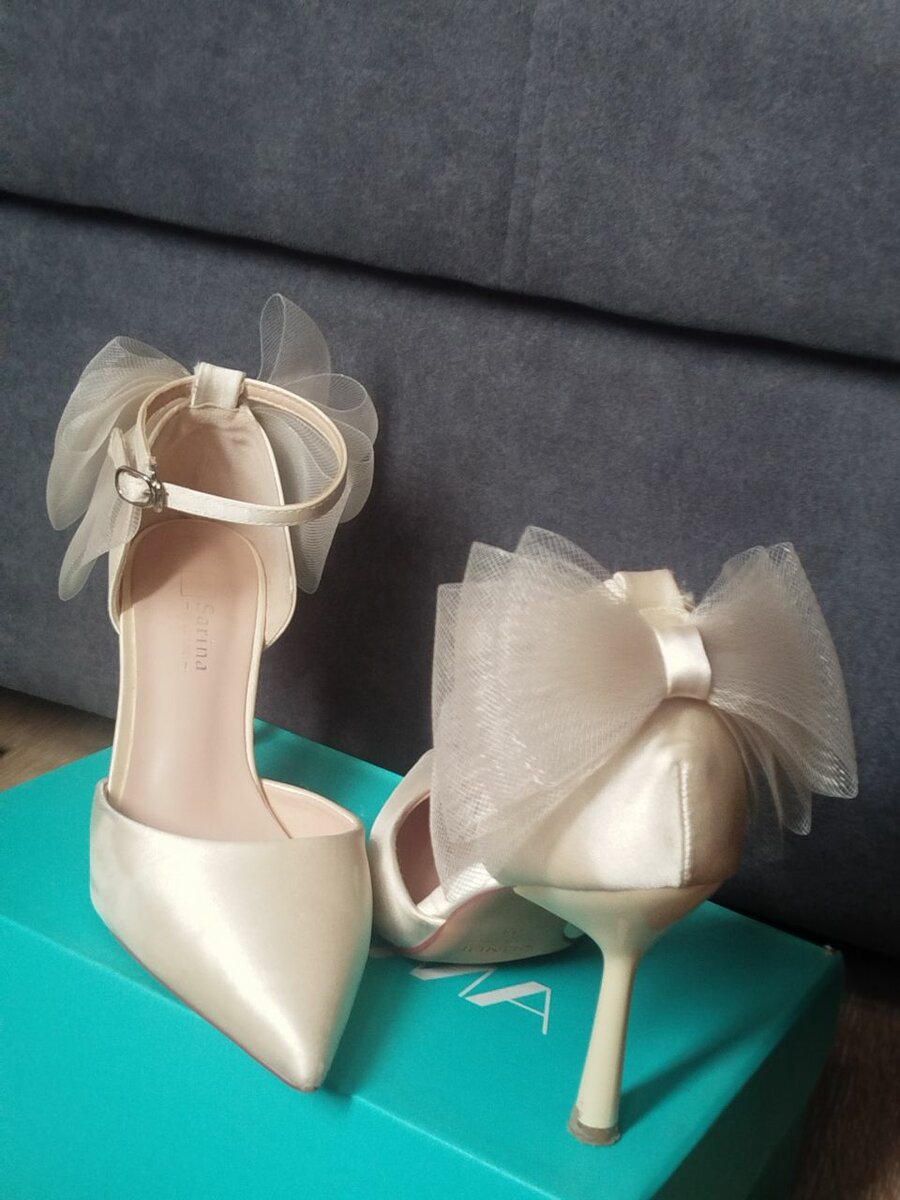 Женская обувь. Туфли