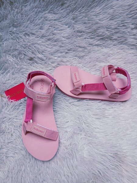 Sandales enfants résistantes