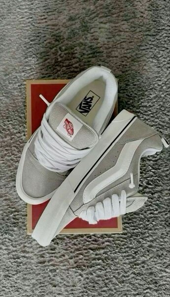 VANS KNU SCHOOL