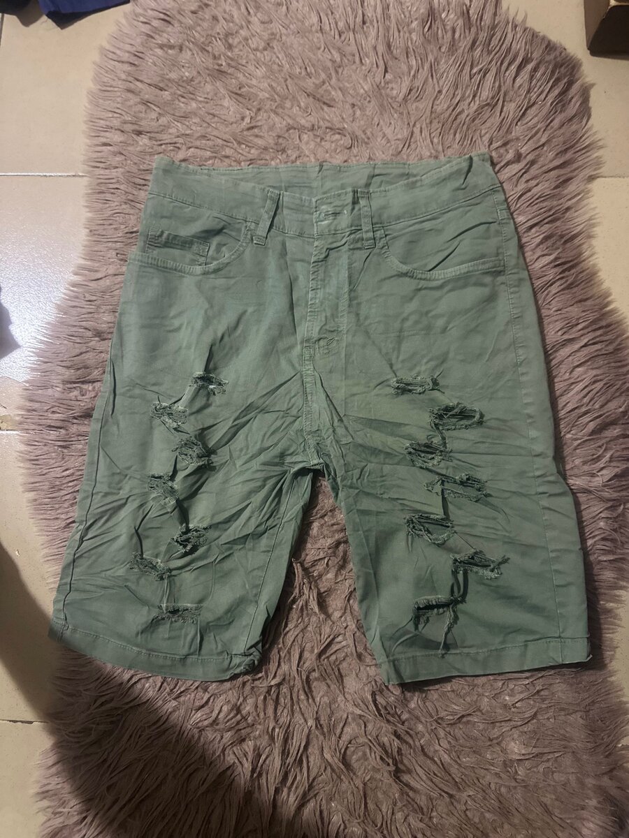 Shorts déchirés mode