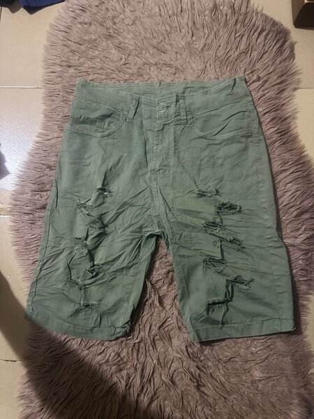 Shorts déchirés mode