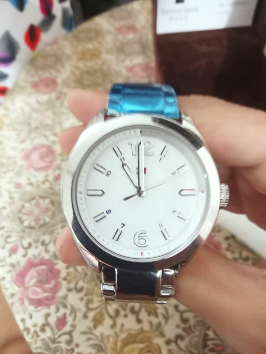 Original Tommy Hilfiger watch 50000 wali watch sirf 30000 me