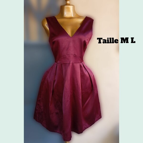 Robe élégante en satin