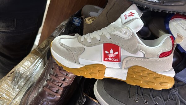 Baskets Adidas blanches