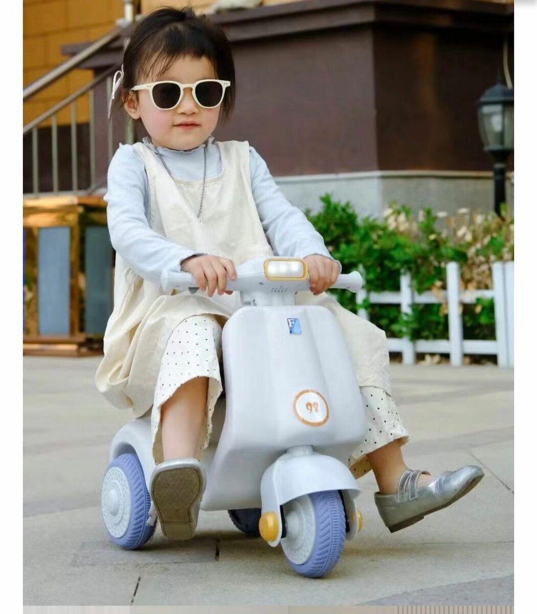 Mega rides w/music & lights