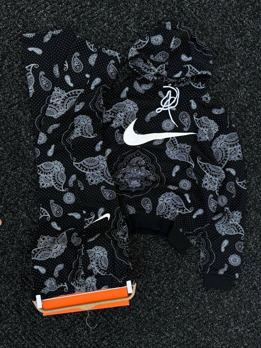 Ensemble de survêtement à capuche tendance