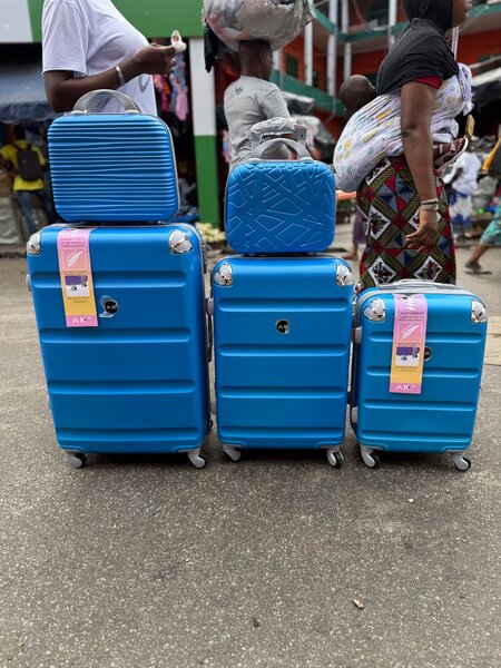 Set de valises rigides 4 pièces