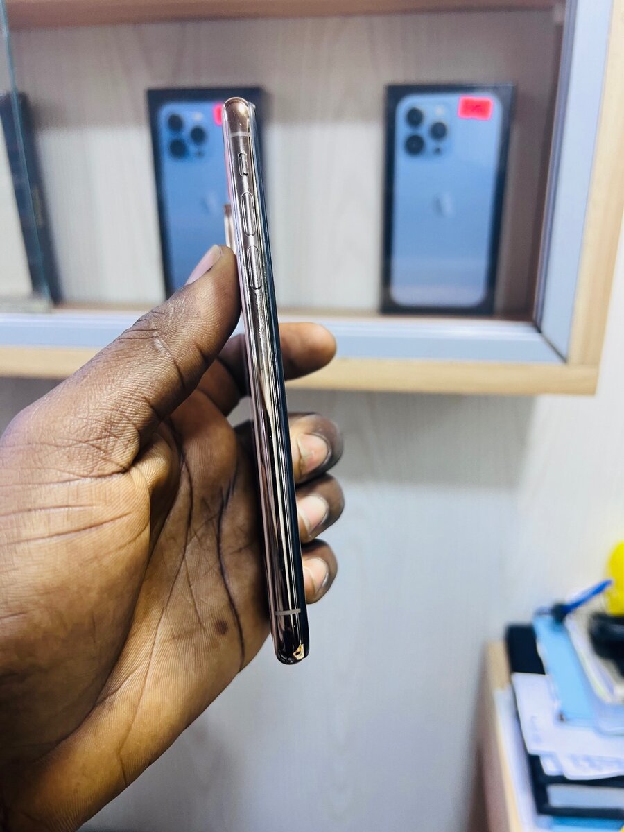 iPhone XS quasi neuf