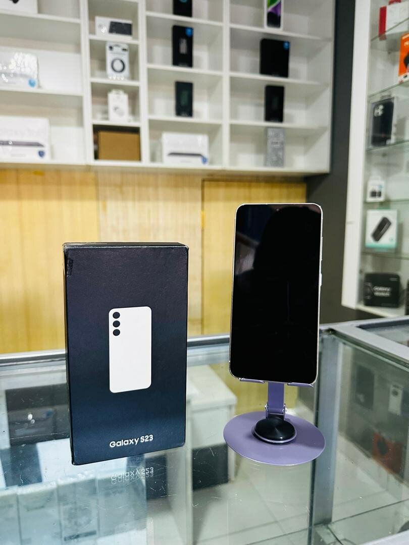SAMSUNG GALAXY S23