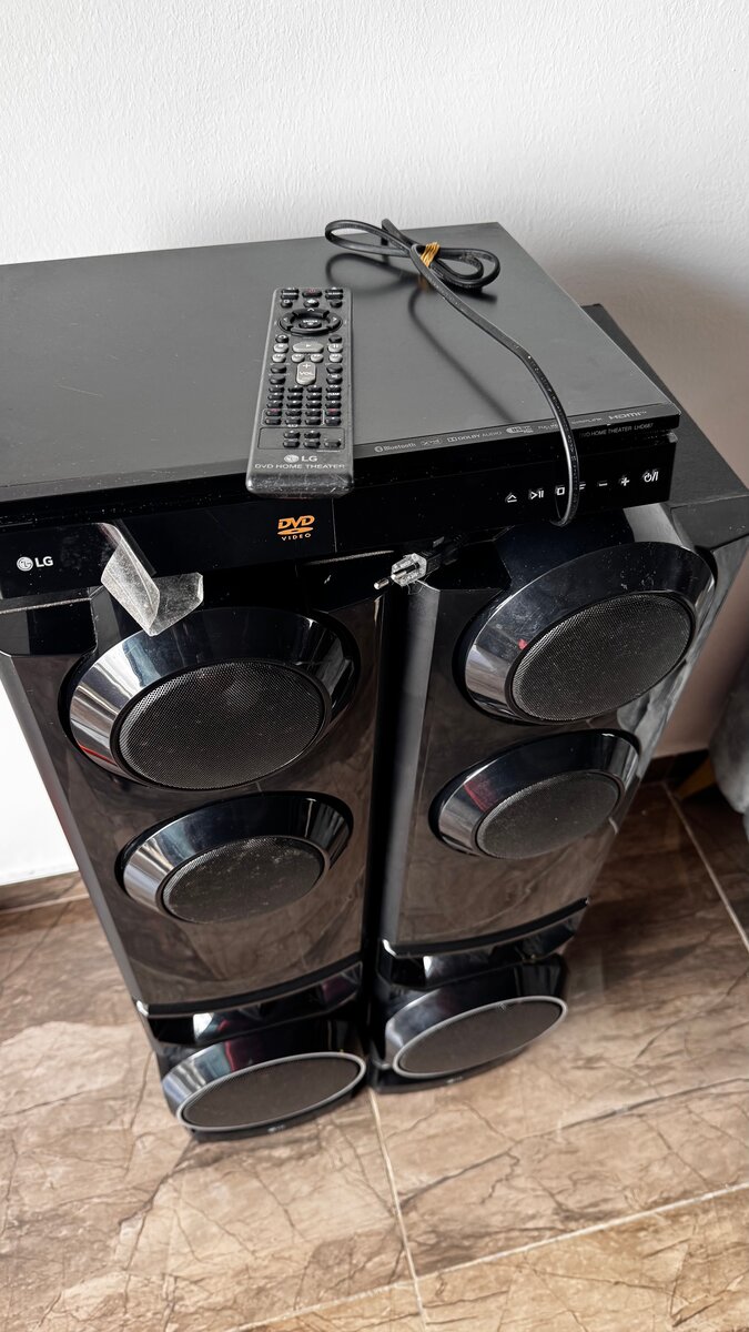 Système Hi-Fi LG avec lecteur DVD