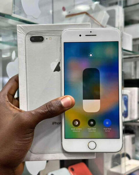 iPhone 8 Plus Argent 64GB