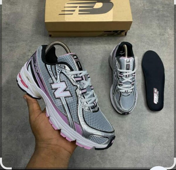 New balance 740