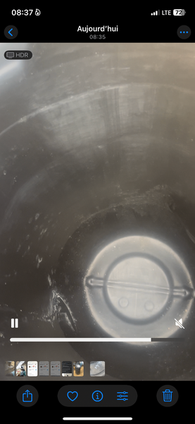 Tonneau en plastique robuste