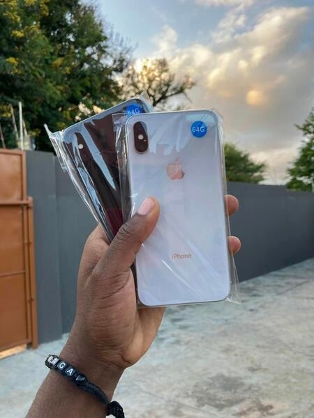 iPhone X  Fully functional  64 gb 