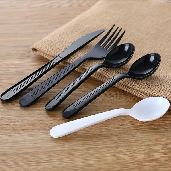 pack of 100 plastic spoons and forks