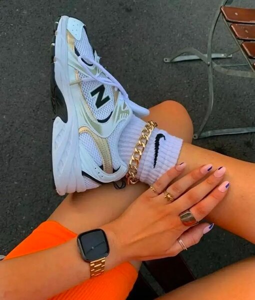 NEW BALANCE 530 WHITE/GOLD (avec carton)