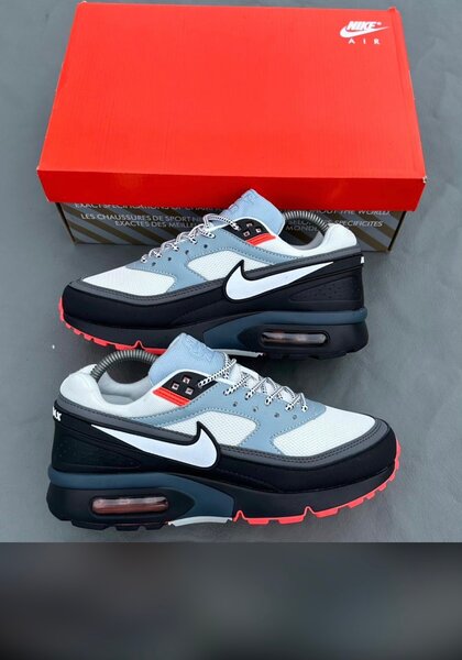 Nike Air Max Sneakers
