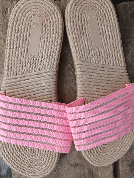 Sandales en corde colorées