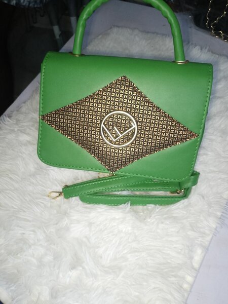 Sac à main vert élégant