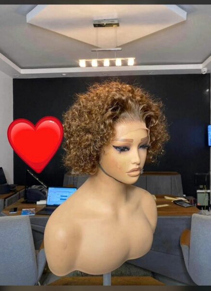 Perruque Bouclée Naturelle