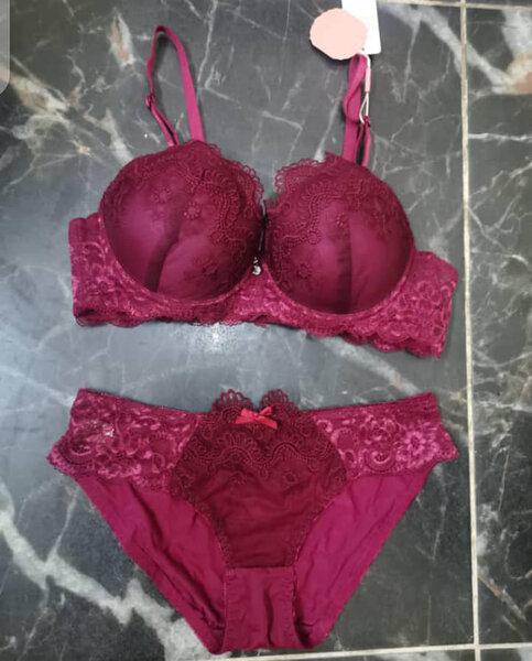 Lingerie rouge