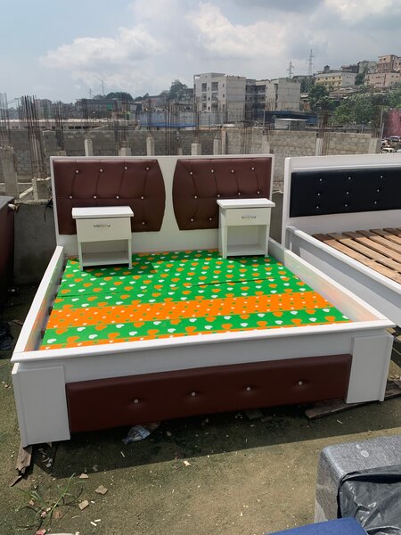 Lit double moderne rembourré