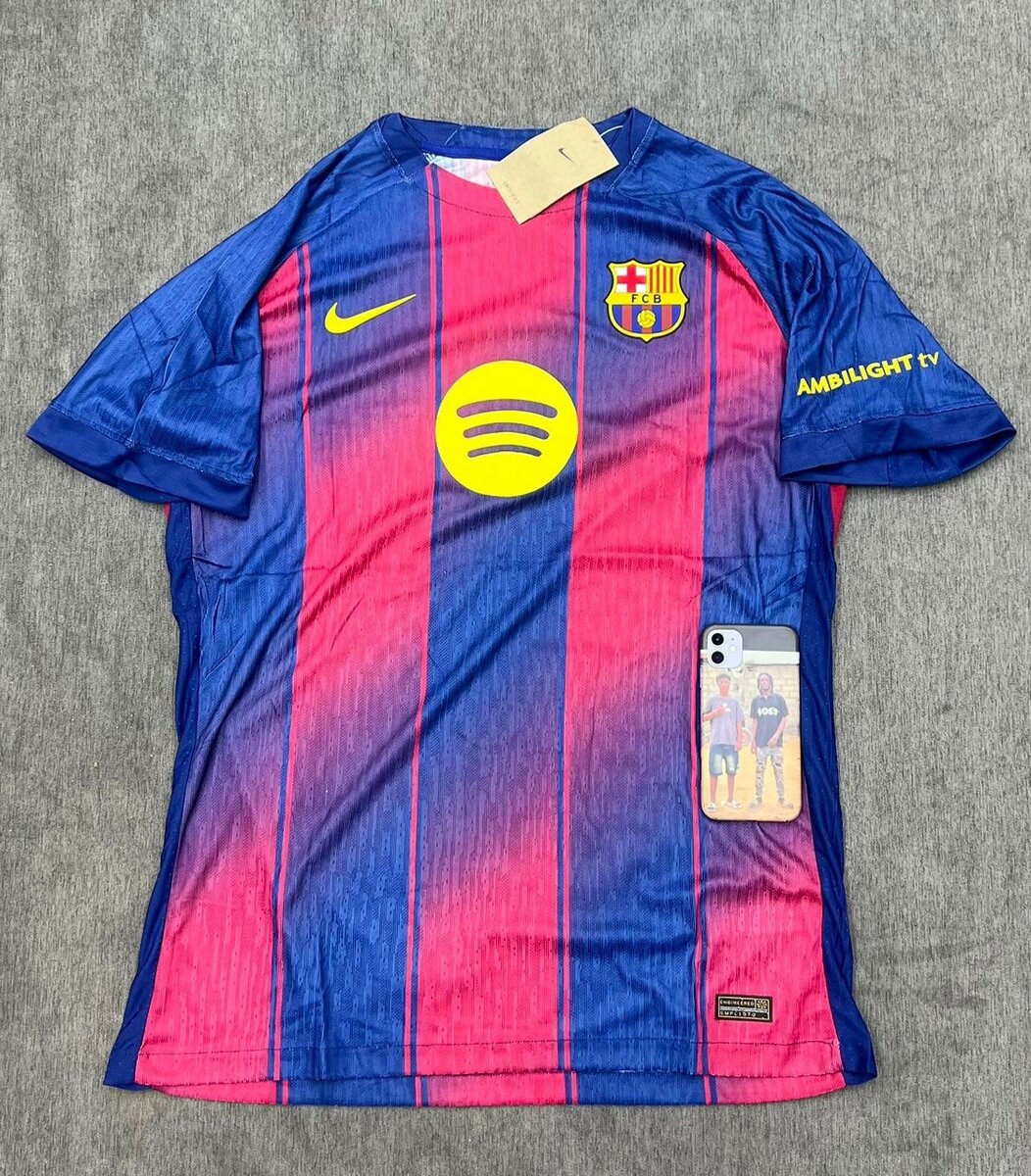 Maillot de football tendance