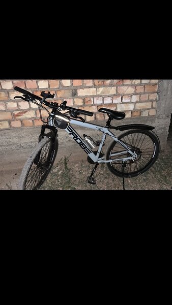 Продается велосипед. Почти новый, 2 месяц ездил. Фары и сигн