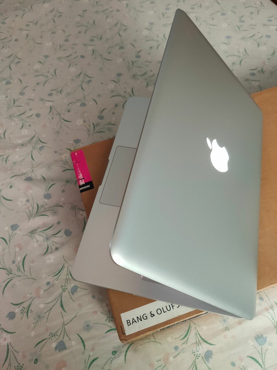 Mint Condition MacBook Air 2012 Model On Sale