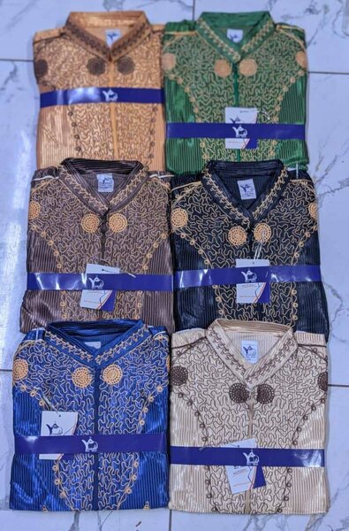 Chaussures, boubou, parfum etc