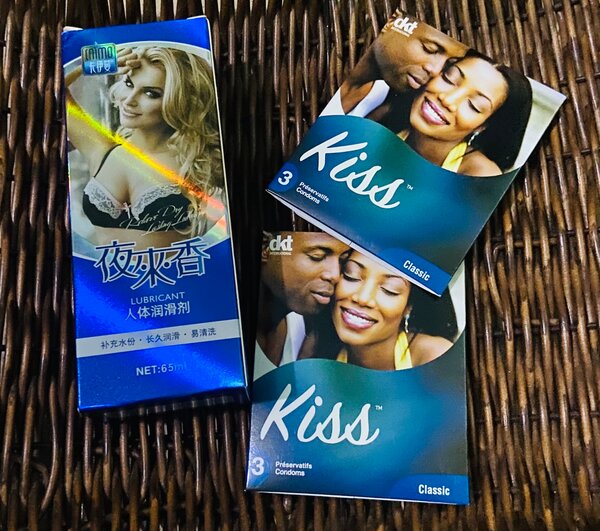 Lubrifiant + préservatifs