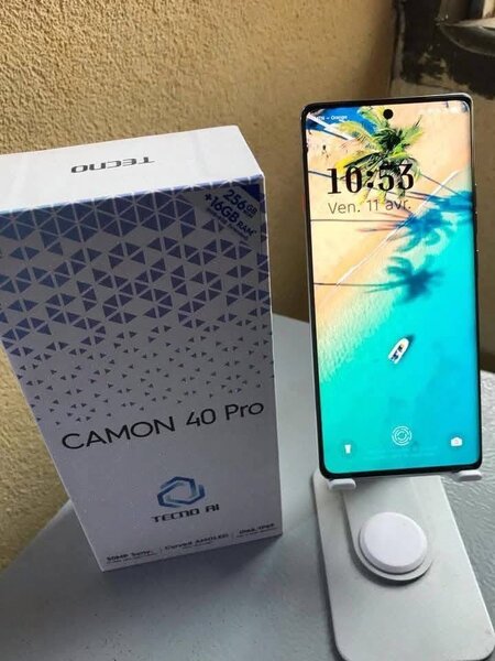 Tecno Camon 40 pro