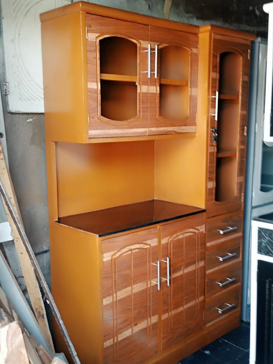 Wardrobe and kitchen units