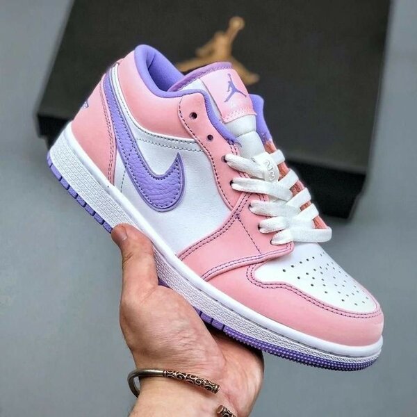 Nike SB Pink