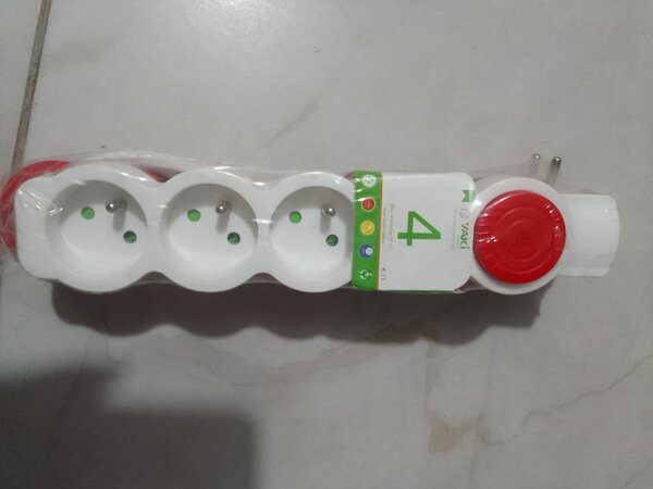 Multiprise 4 Prises avec Interrupteur