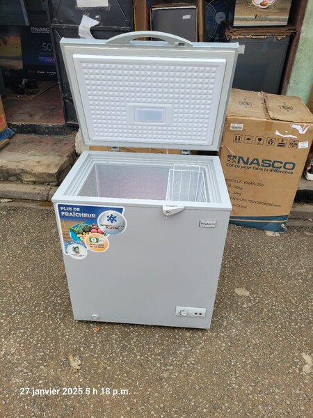 Congélateur couche nasco volume 220L