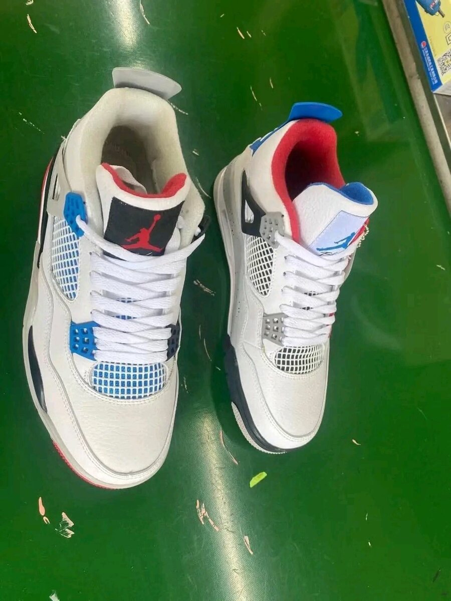 Jordan 4