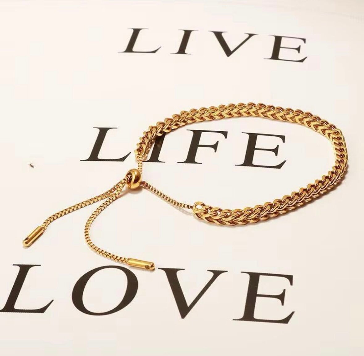 Elegant Gold Chain Bracelet
