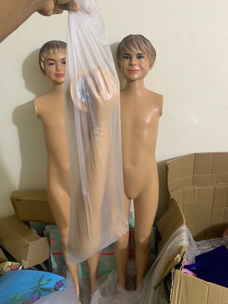 Mannequins enfants réalistes