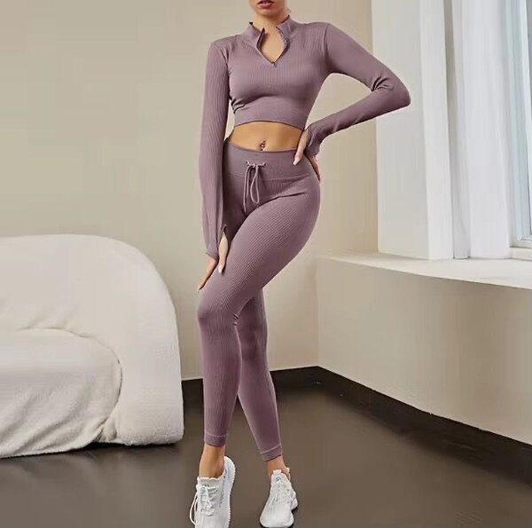 Ensemble de sport pour femmes