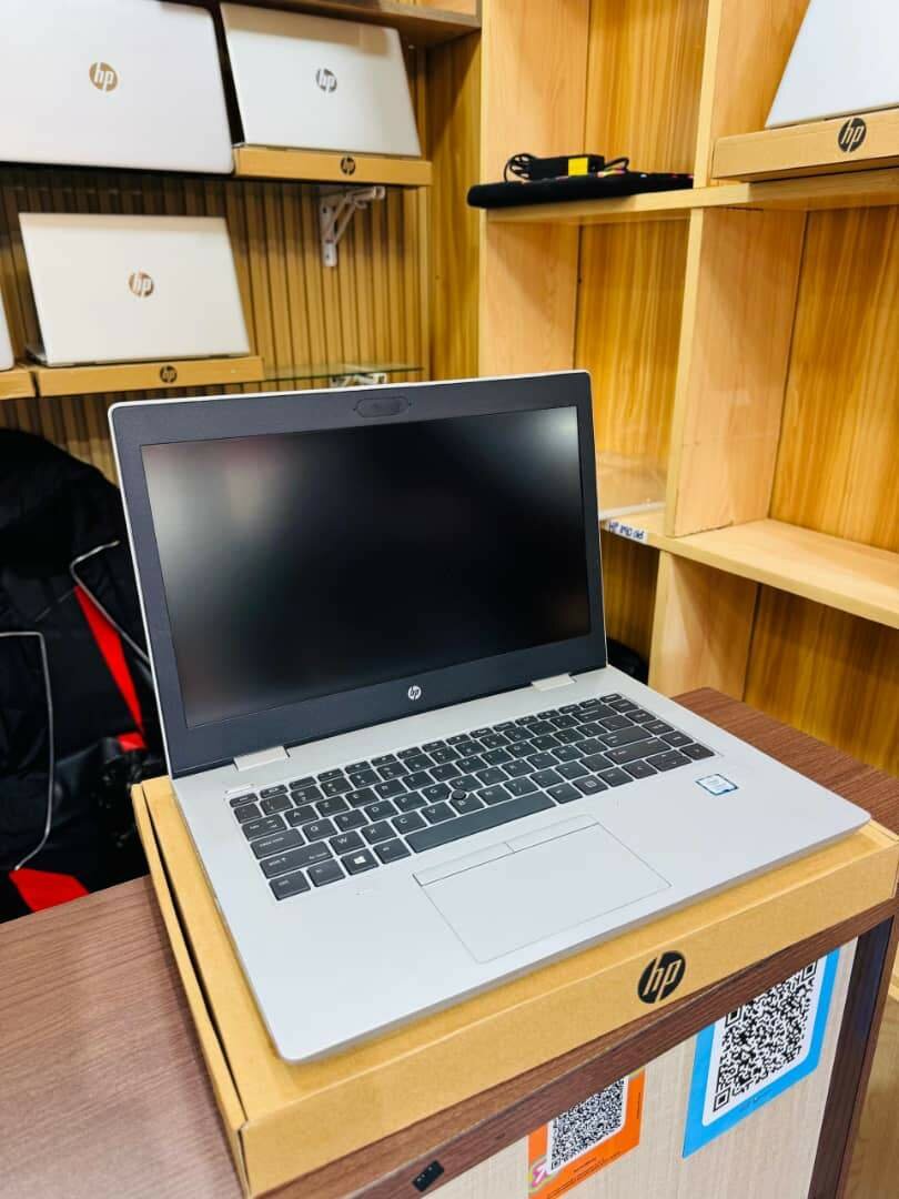 HP Laptop Professionnel 14"