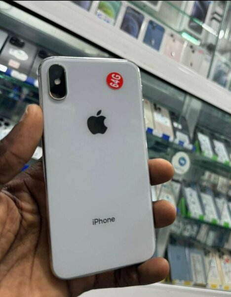 iPhone 64GB