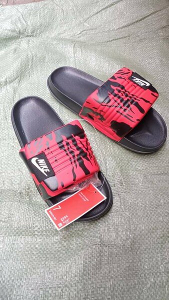 Drip nike slides fresh in box