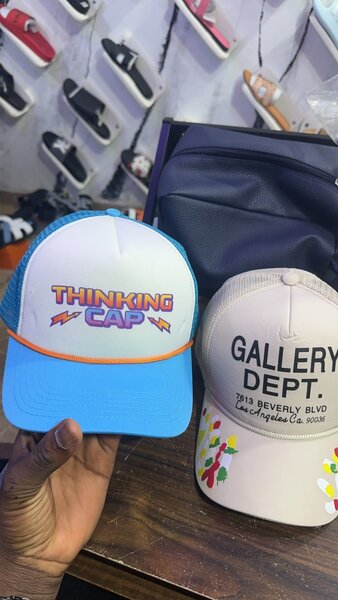 CASQUETTE !
