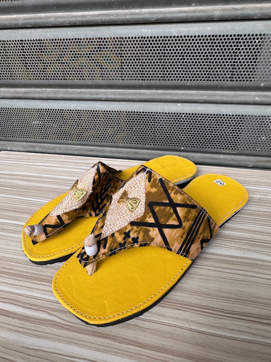 Sandales ethniques colorées