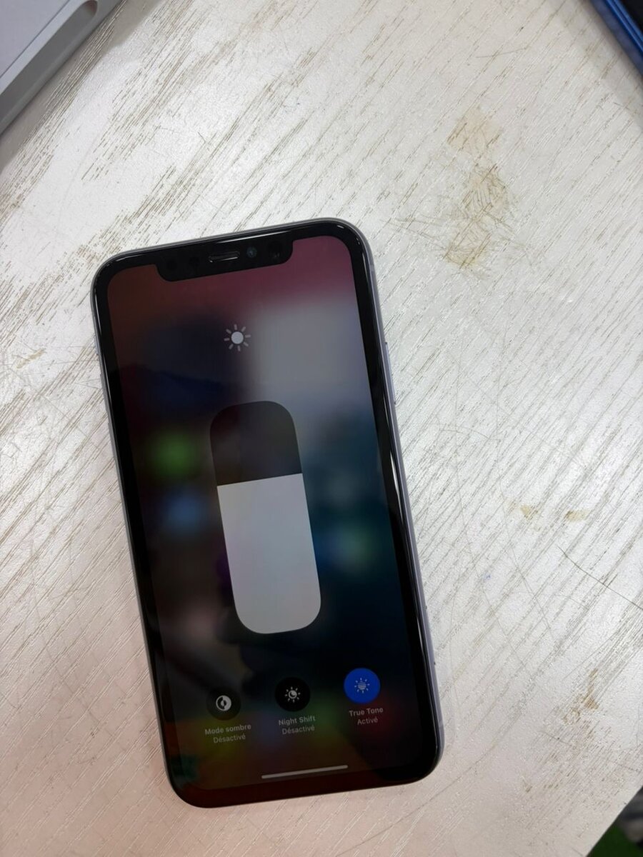 *iphone 11 128Gb* *message écr