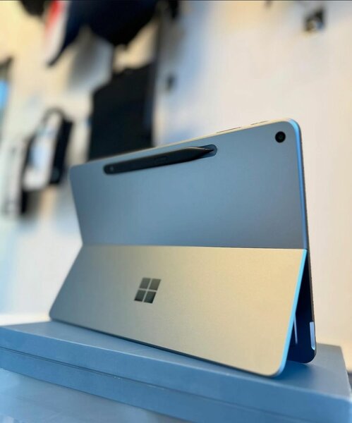 Microsoft Surface Pro 12"