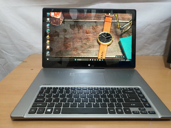 Acer Aspire R7