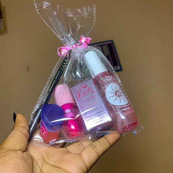 Kit beauté soins et maquillage